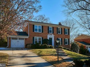 1851 Abbotsford Dr, Vienna, VA 22182