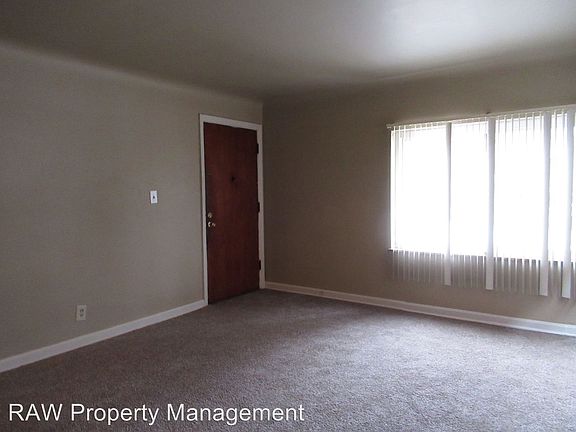 3rd image of 5014 Lillian Dr APT 2