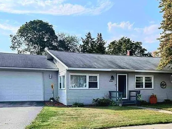 213 Alice St, East Tawas, MI 48730