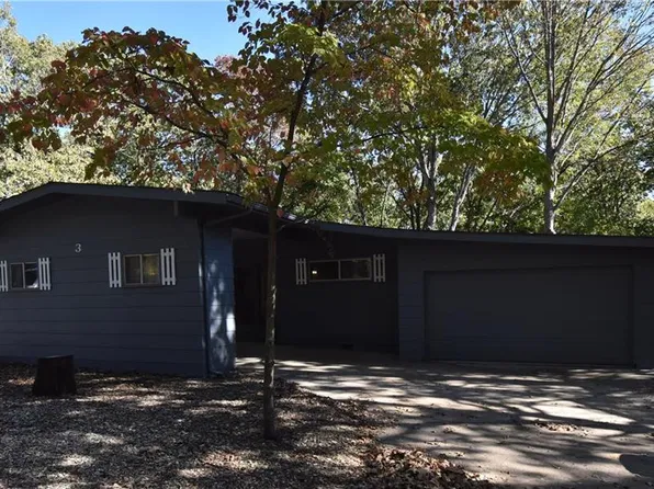3 Redditch Ln, Bella Vista, AR 72714