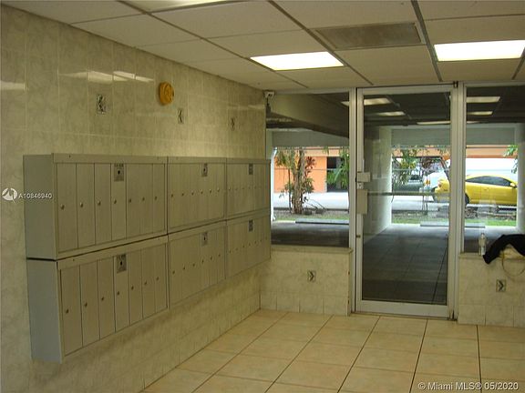 3rd image of 1225 NE 124th St APT 27A