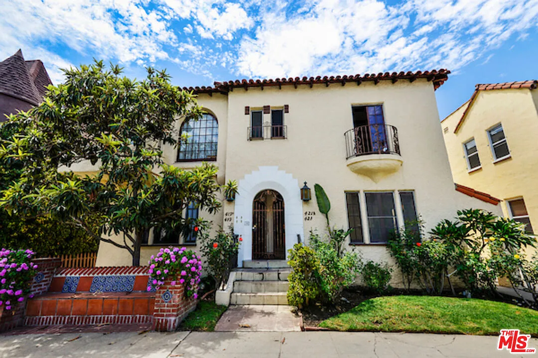 2 bed, 1.0 bath, 1280 sqft, $3,550 — Photo 1
