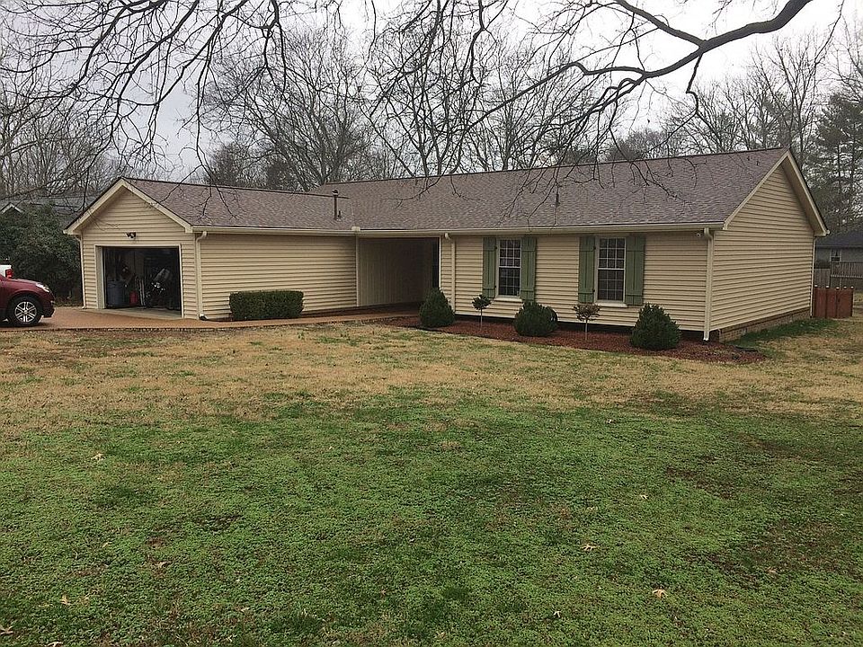 2nd image of 100 Seminole Dr