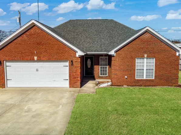 306 Meredith Dr, Muscle Shoals, AL 35661