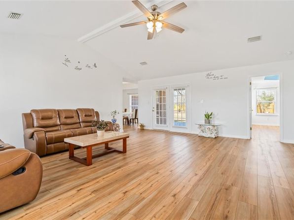8156 Southwind Dr, Irvington, AL 36544