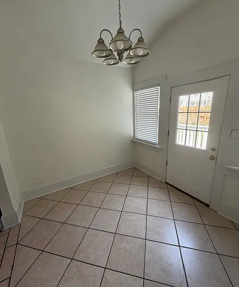 540 E Hall St — Photo 6