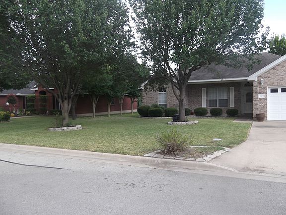 3rd image of 1305 Cypress Trl