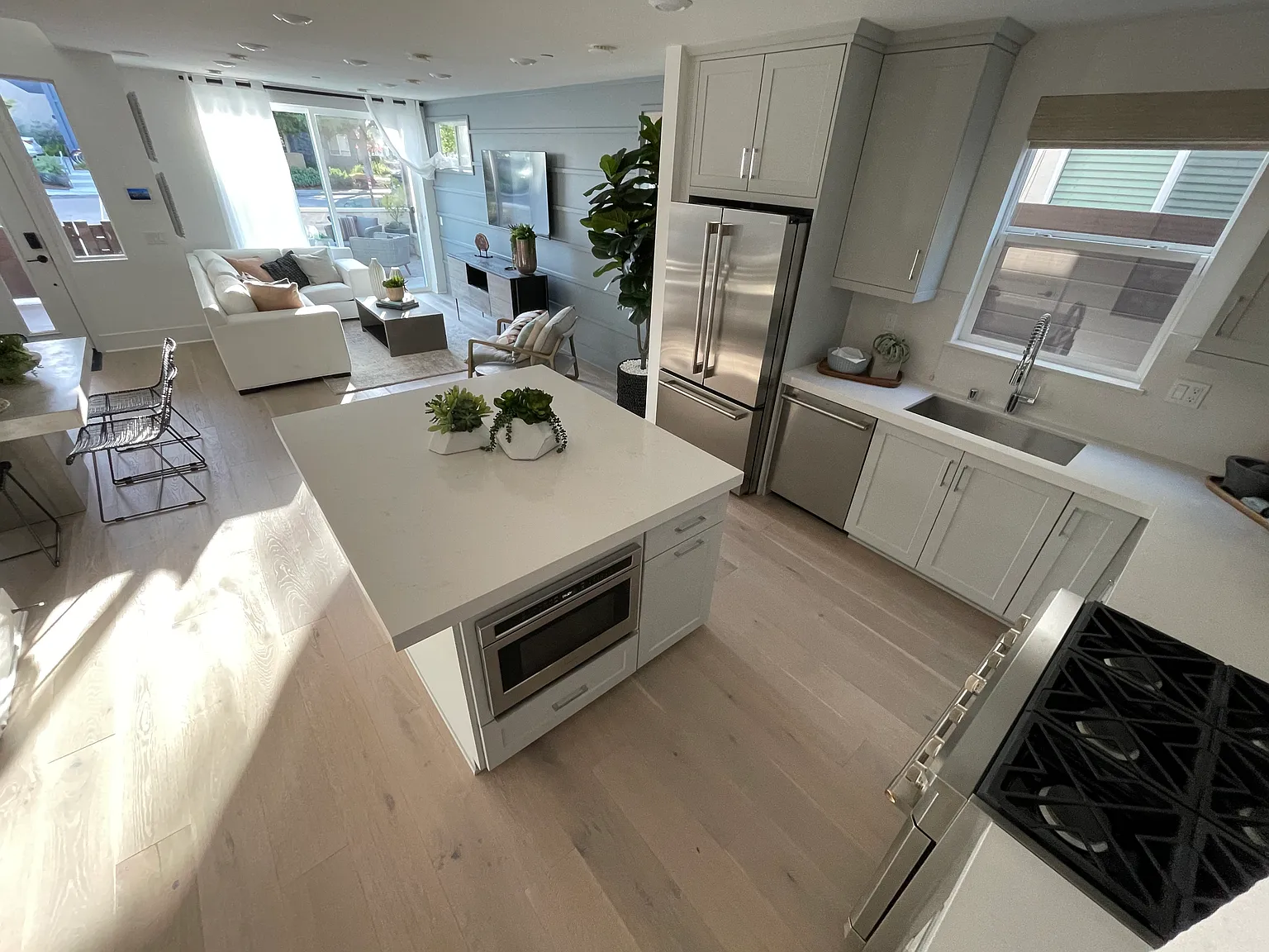 Shasta St, San Diego — Photo 3