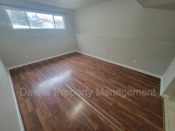 5th image of 4227 32nd Ave NW #Basement