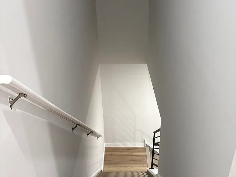 1825 W Diamond St #1R — Photo 3