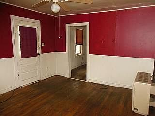 5th image of 1222 N Howell Ave