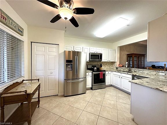 3rd image of 10030 Maddox Ln APT 304