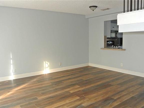 2nd image of 10339 NW 33rd St