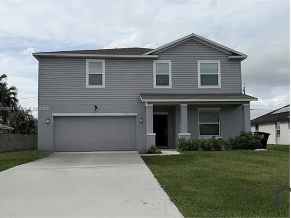 1557 SW Dycus Ave, Port Saint Lucie, FL 34953