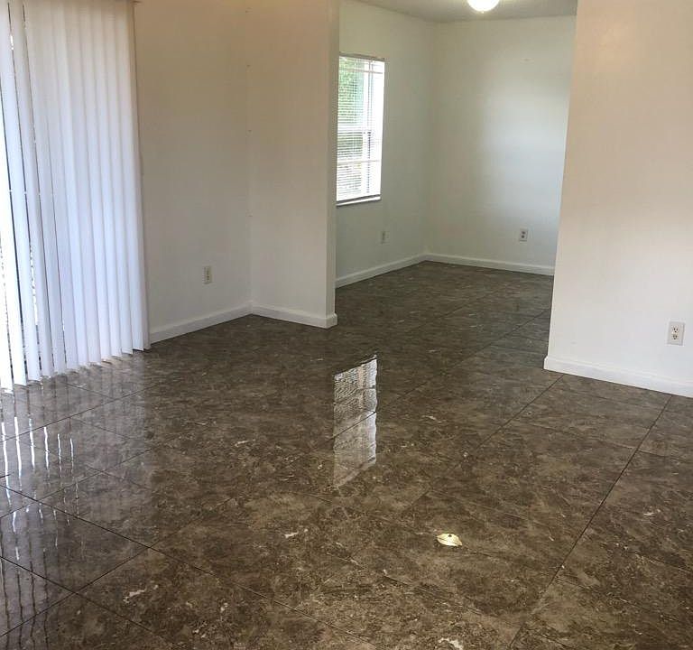 1st image of 5608 S Manhattan Ave #1A