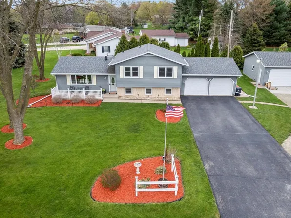 N1716 Lena LANE, Fort Atkinson, WI 53538