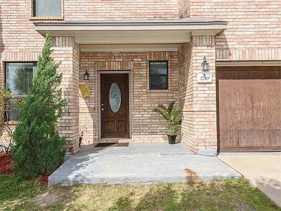 3rd image of 1710 E Mesa Park Cv