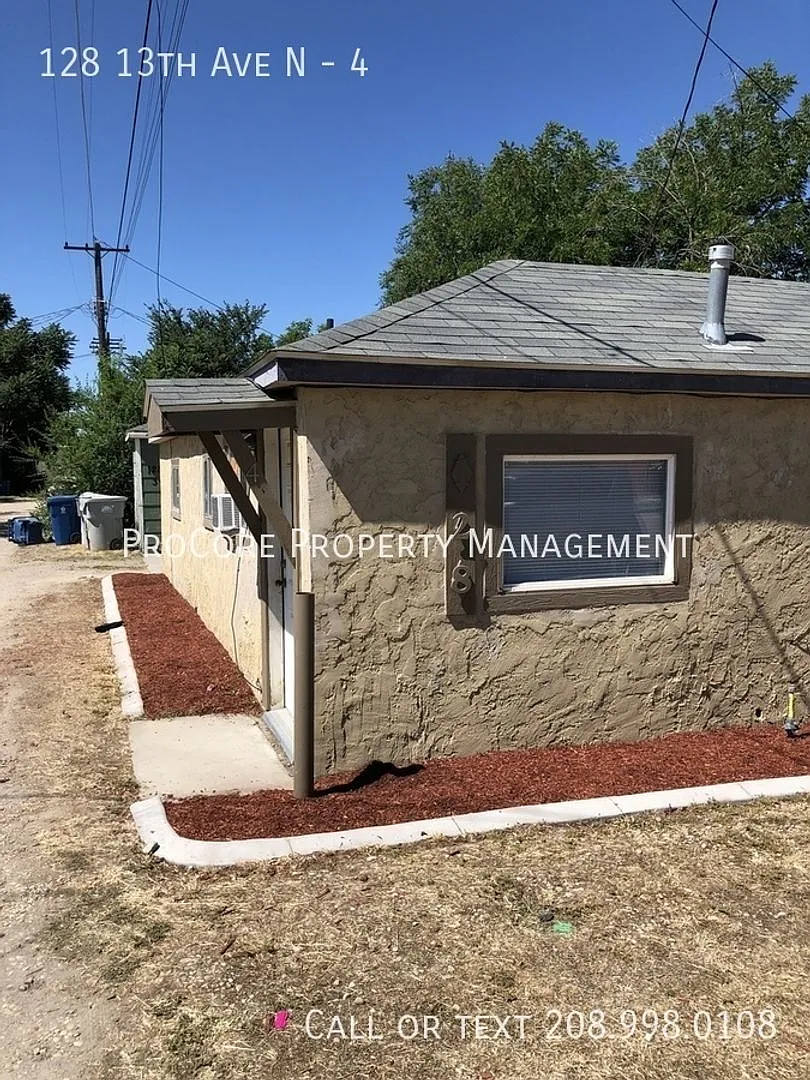 13TH Ave. - 128 — Photo 4