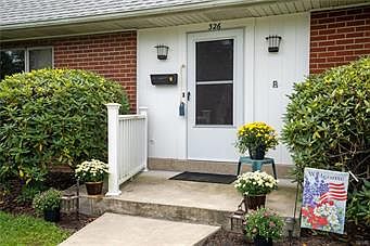1st image of 326 Ellen St
