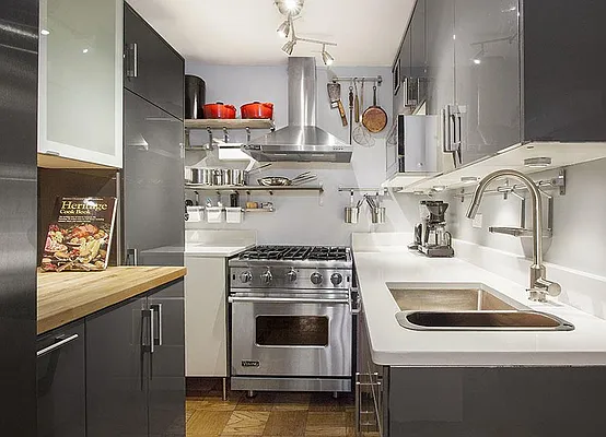 Sold by Warburg | media 19