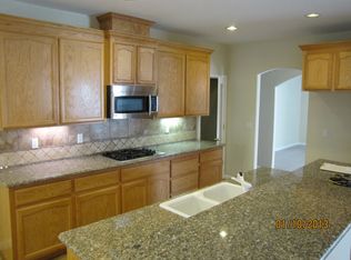 341 East St, Rio Linda, CA 95673