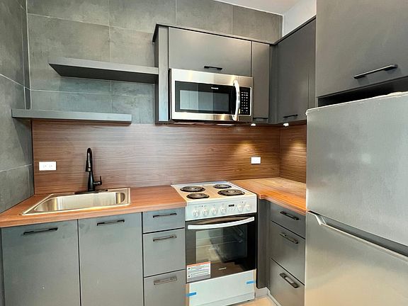 4th image of 301 Avenue Gilberto Monroig
