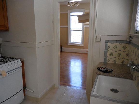 5th image of 1458 Page St APT 5