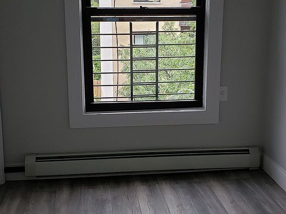 2nd image of 306 Franklin Ave APT 3