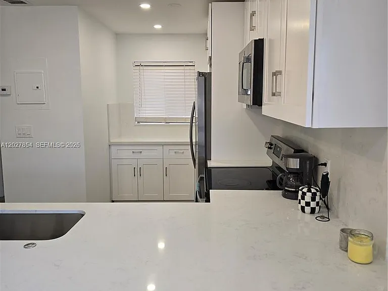 2514 Taylor St #10 — Photo 2