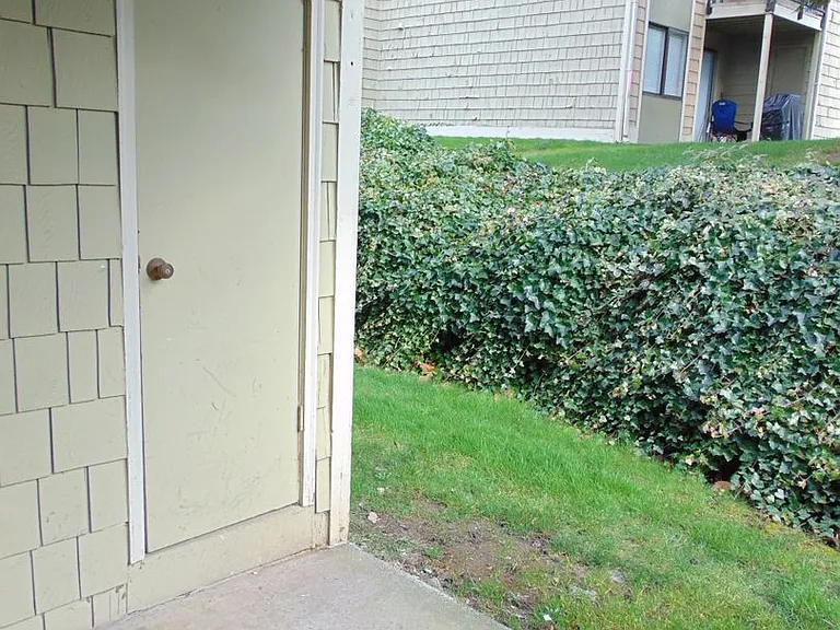 2020 Grant Ave S #F104 — Photo 12