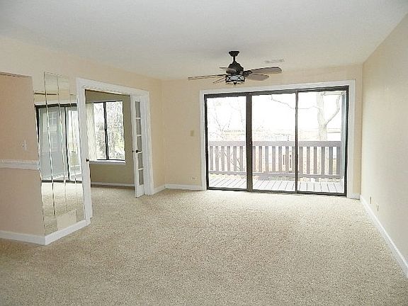 4th image of 9158 Clairmont Ct #9158