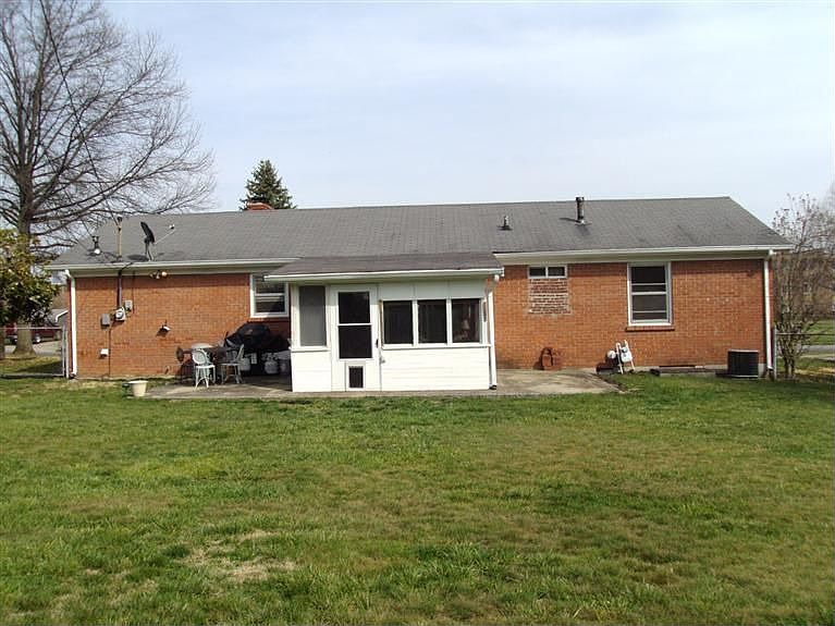 2nd image of 631 S 3rd St