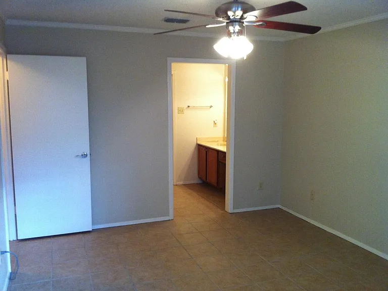400 W South Town Dr #107 — Photo 15