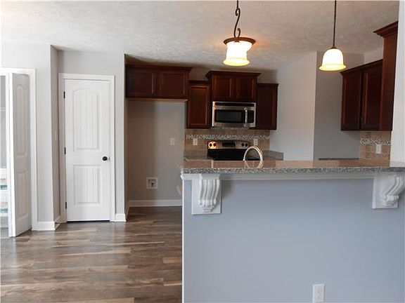 5th image of 348 Fox Xing Lot 348