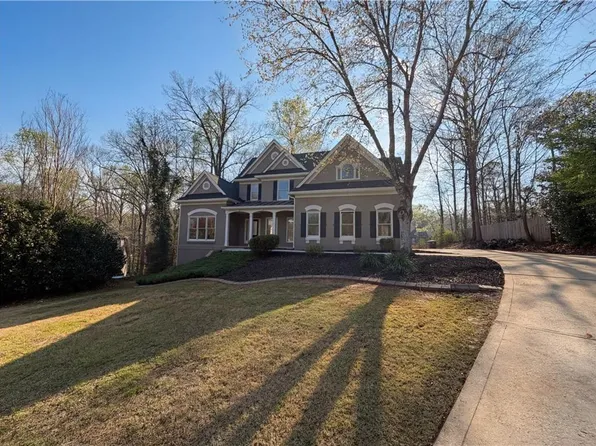 5011 Lake Holw, Douglasville, GA 30135