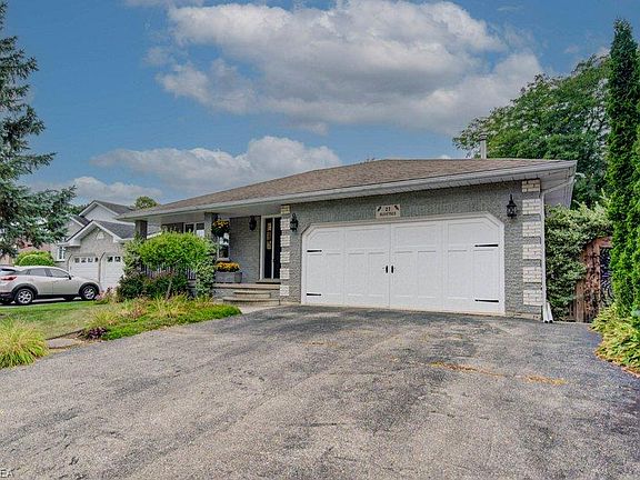 2nd image of 27 Olivetree Rd