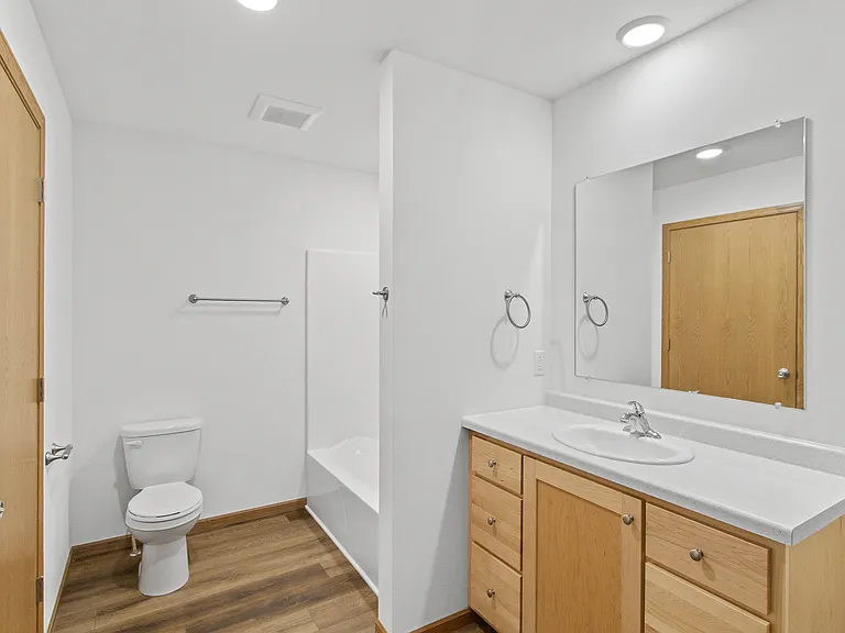 1360 Bayberry Ln #305 — Photo 7