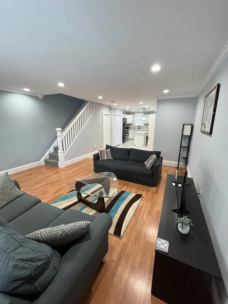 3 bed, 1250 sqft, $1,895 — Photo 3