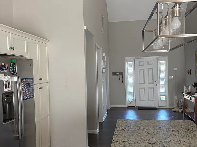521 Mantle Dr — Photo 2
