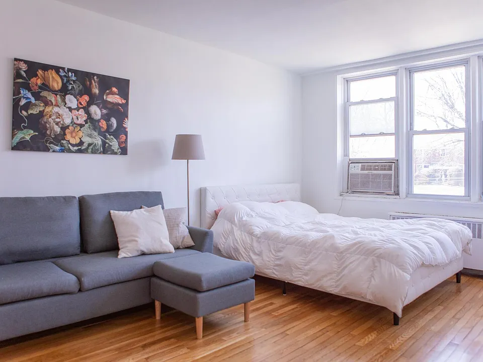 2160 Center Ave #3U