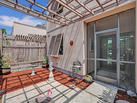 2nd image of 1131 NW 124th Avenue
