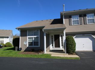 236 Teak Ln, Streamwood, IL 60107