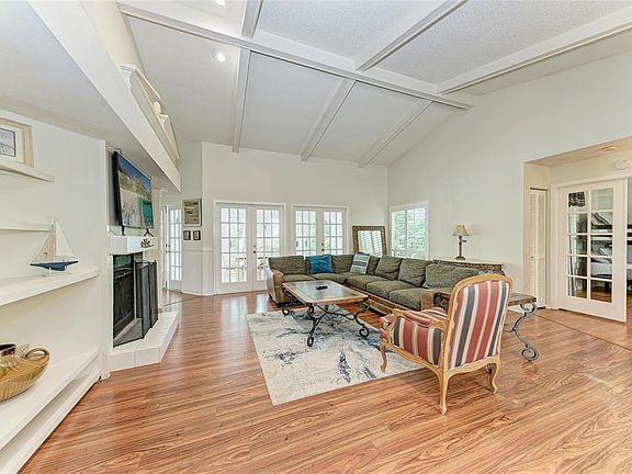 5th image of 1003 83rd St NW