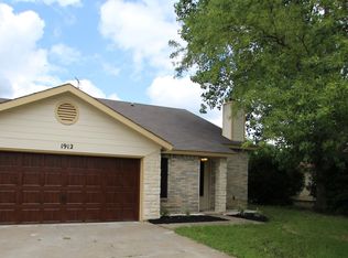 1912 Dickens Dr, Killeen, TX 76543