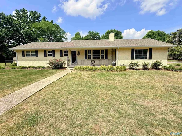 1711 Lydia Dr NW, Huntsville, AL 35816