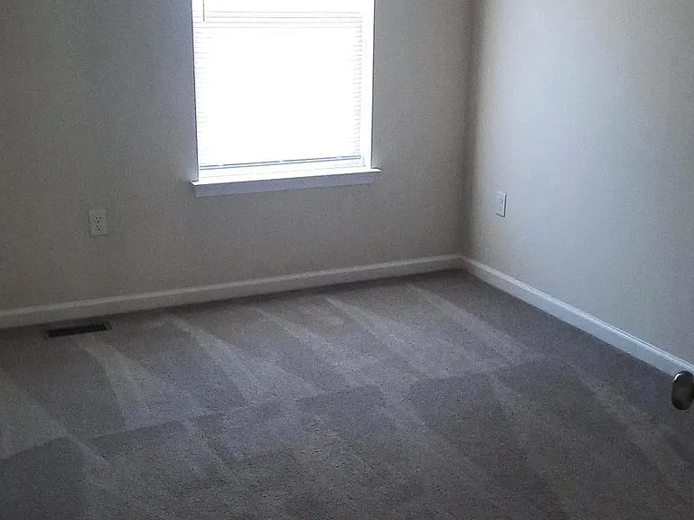 921 Admirals Quay Dr — Photo 13