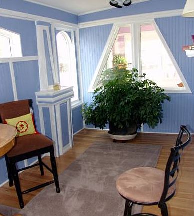 Breakfast nook