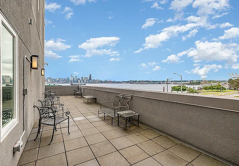 17XX Harbor Ave SW #400 — Photo 17