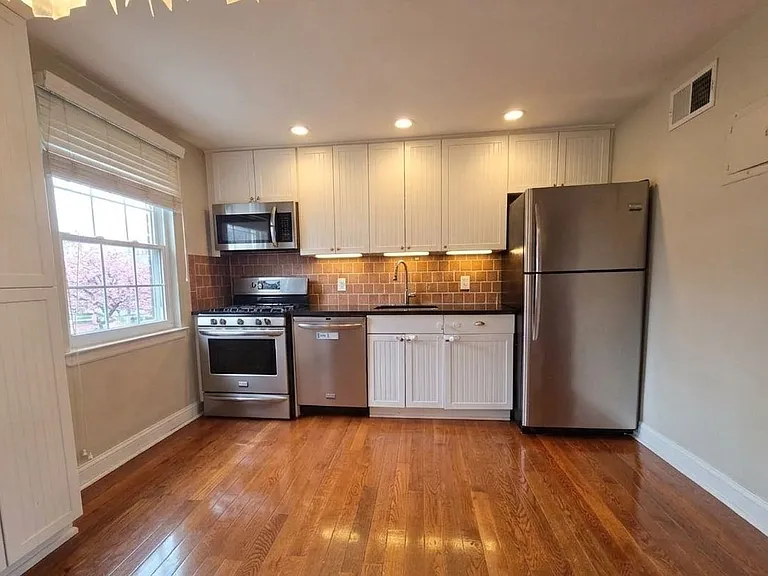 112 Darwin Ave #27 — Photo 10