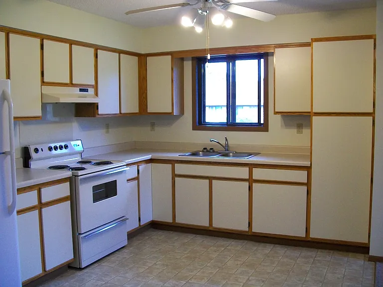 910 Hillside Ave SW #2 — Photo 7